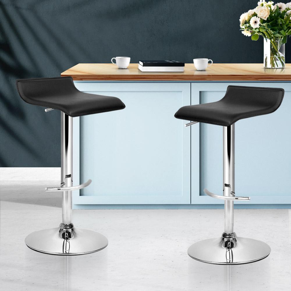 Artiss Set of 2 PU Leather Wave Style Bar Stools in Black with chrome base, showcasing modern design and comfort.